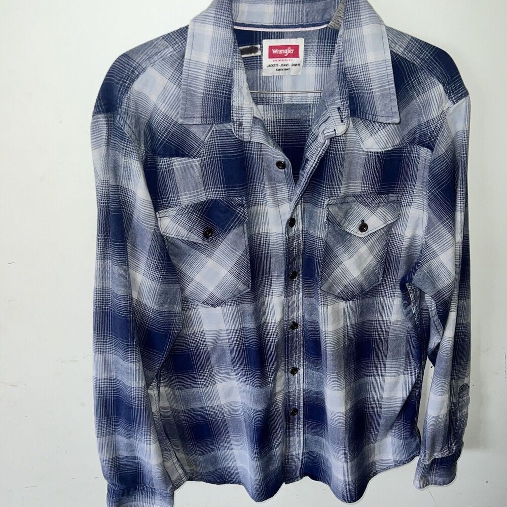Wrangler Blue Plaid Button Up Long Sleeve Men’s Size LG FLANNEL WESTERN STYLE